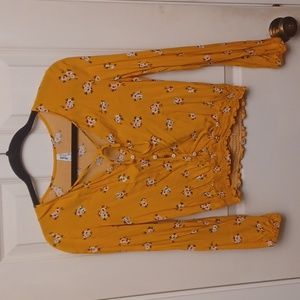 EUC Mudd floral top!